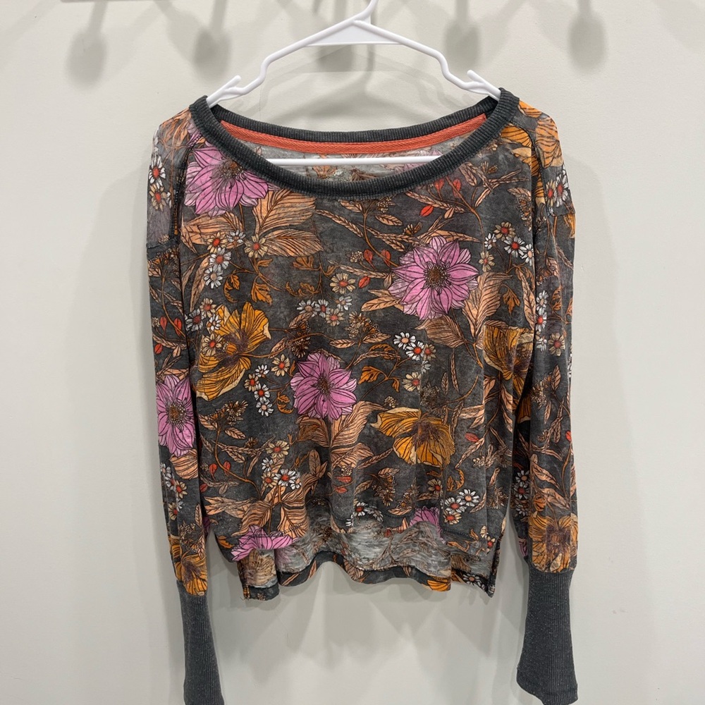 PILCRO Floral Print Women's Top - Gray and Pink
